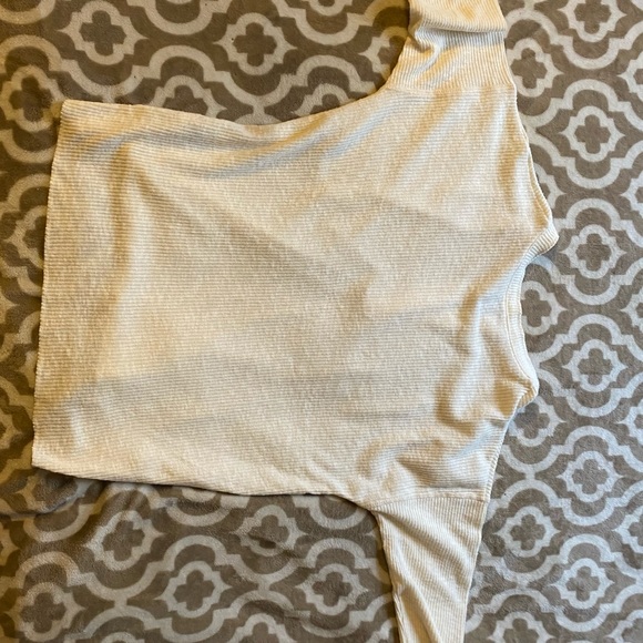 American Eagle Long Sleeve Henley - Picture 3 of 3